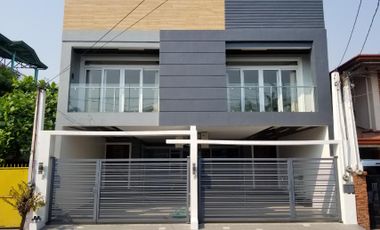 Sophisticated 2 Storey Townhouse For Sale with 4 Bedrooms and 3 Car Garage in Pasig, City.PH2525