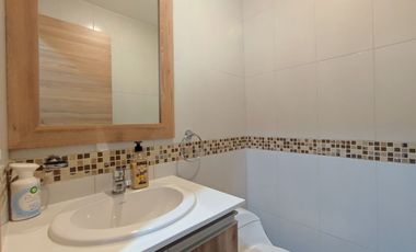 CASA EN VENTA, LINDA Y MODERNA, Sector: CORALCENTRO