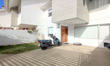 CASA EN VENTA, LINDA Y MODERNA, Sector: CORALCENTRO