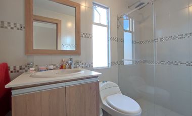 CASA EN VENTA, LINDA Y MODERNA, Sector: CORALCENTRO