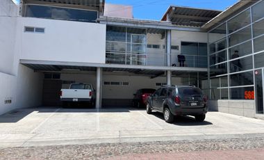Local, Consultorio Fte a Milenio III Planta Baja a 7 minutos del Centro de Querétaro