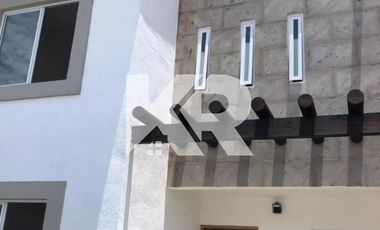 CASA CON 3 RECAMAS EN CONDOMINIO DE SOLO 6 CASAS