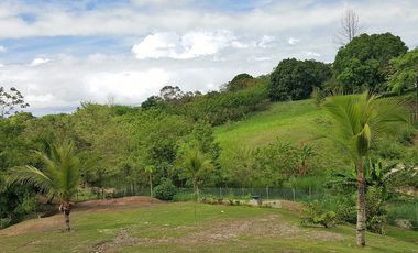 CASA DE CAMPO CON AMPLIO TERRENO EN SAN CARLOS