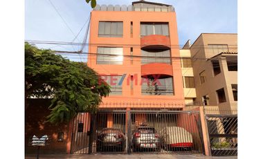 Venta De Departamento 4To Piso + Aires Frente A Parque En Surco