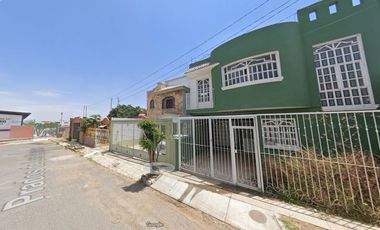 ¡Aprovecha! Propiedad en Posesión, Remate Bancario!