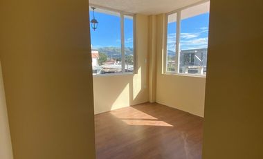 CAPELO, vendo casa estrenar, 4 dormitorios, patio, 2 estacionamientos y bodega; $ 130000