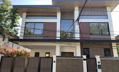 Homey and Spacious Modern House in Ayala Alabang