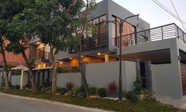 FOR SALE: HOUSE AND LOT Location: Brgy. Talon Las Piñas City