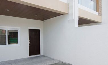 For Sale: 5 Bedroom Townhouse in Fairview Quezon City