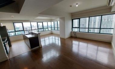 Good Deal: Semi-furnished 3BR Unit in Edades Tower, Rockwell Center