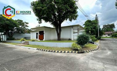 CORNER HOUSE AND LOT FOR RENT.