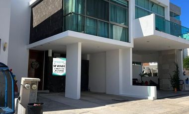 CASA EN VENTA EN FRACC. REAL DEL VALLE COTO 13 MAZATLNA SINALOA