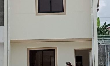 2- STOREY TOWN HOUSE FOR SALE; 52sqm.LOT AREA provision for 3 BEDROOMS with GARAGE in MARILAO, BULACAN. only 11K monthly equity in 30 months as DOWN P