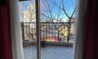 Venta 2 Amb. Al Frente 55m2, dos balcones Lanús Oeste