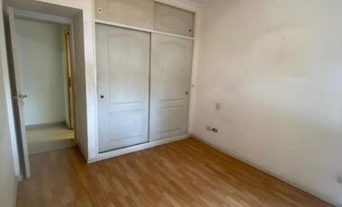 Venta 2 Amb. Al Frente 55m2, dos balcones Lanús Oeste
