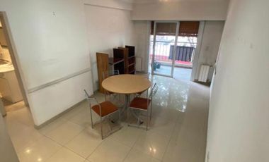 Venta 2 Amb. Al Frente 55m2, dos balcones Lanús Oeste