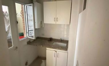 Venta 2 Amb. Al Frente 55m2, dos balcones Lanús Oeste