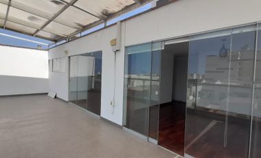 VENTA Triplex en Chacarilla 201 m² - Cerca al Colegio Santa María y zona financiera