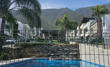 Casa en Venta San Jeronimo, en fraccionamiento privado.