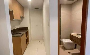 The fort condo condominium for sale ready for occupancy in Bonifacio global city rent to own uptown mall
