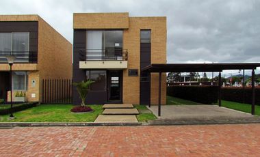 Casa en venta en Cajica - Milla de Oro