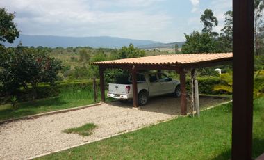 casa en conjunto cerrado Naranjos