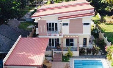 BEACHFRONT HOUSE AND LOT WITH POOL FOR SALE ID 14873