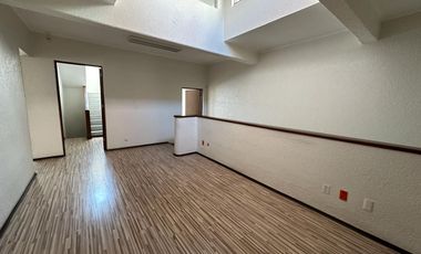 CASA EN RENTA PARA OFCINAS CON AMPLIO EXTACIONAMIENTO EN LA COLONIA DEL VALLE