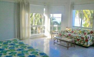 ALQUILER DE ESPECTACULAR CASA CON VISTA Y SALIDA AL MAR EN PLAYA ALCATRACES/SANTA MARTA