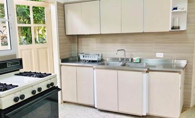 ALQUILER DE ESPECTACULAR CASA CON VISTA Y SALIDA AL MAR EN PLAYA ALCATRACES/SANTA MARTA