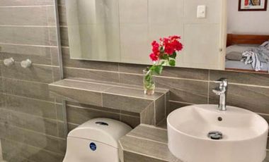 ALQUILER DE ESPECTACULAR CASA CON VISTA Y SALIDA AL MAR EN PLAYA ALCATRACES/SANTA MARTA