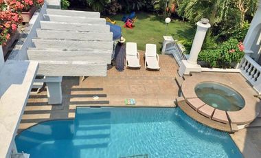 ALQUILER DE ESPECTACULAR CASA CON VISTA Y SALIDA AL MAR EN PLAYA ALCATRACES/SANTA MARTA