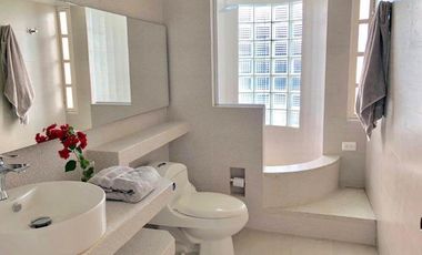 ALQUILER DE ESPECTACULAR CASA CON VISTA Y SALIDA AL MAR EN PLAYA ALCATRACES/SANTA MARTA