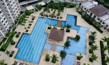 Affordable Fully Furnished 2 Bedroom Condo Unit  with Parking for rent The Grove by Rockwell Pasig City