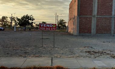 VENDO TERRENO CERCA A CANCHA DE FUTBOL EN LA URB.COLINAS DEL CHIPE