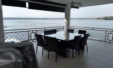 Tequesquitengo Casa en Venta a La Orilla del Lago 5 Recamaras, Alberca