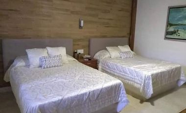 Tequesquitengo Casa en Venta a La Orilla del Lago 5 Recamaras, Alberca