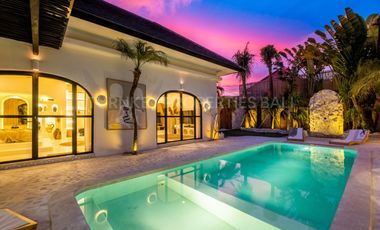 Splendid 5bd Designer villa in Berawa Beach, Canggu