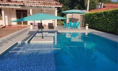 Casa Campestre en Alquiler Vacacional en Ricaurte- Cundinamarca