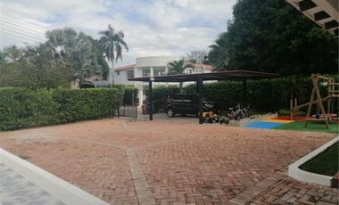 Casa Campestre en Alquiler Vacacional en Ricaurte- Cundinamarca