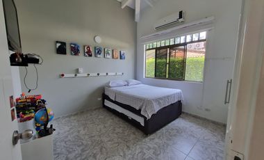 Casa Campestre en Alquiler Vacacional en Ricaurte- Cundinamarca