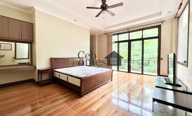 4-Bedroom House with Pool in North Town Homes for Rent