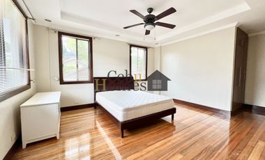 4-Bedroom House with Pool in North Town Homes for Rent