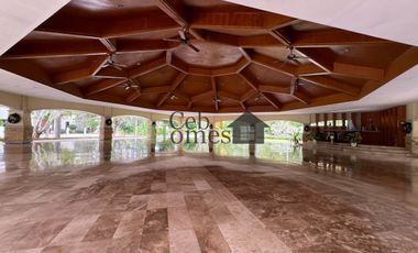 4-Bedroom House with Pool in North Town Homes for Rent