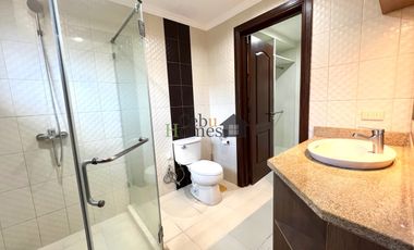 4-Bedroom House with Pool in North Town Homes for Rent