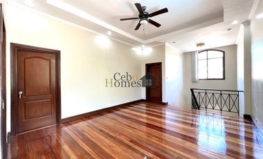 4-Bedroom House with Pool in North Town Homes for Rent