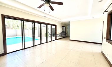 4-Bedroom House with Pool in North Town Homes for Rent