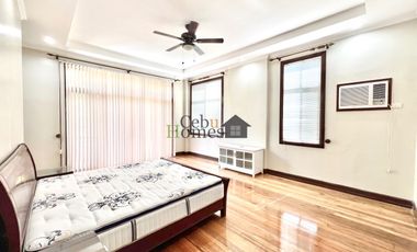 4-Bedroom House with Pool in North Town Homes for Rent