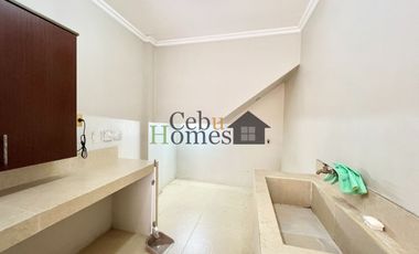 4-Bedroom House with Pool in North Town Homes for Rent