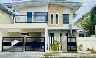 2 Storey house with Private pool for rent in Hensonville Angeles City Pampanga